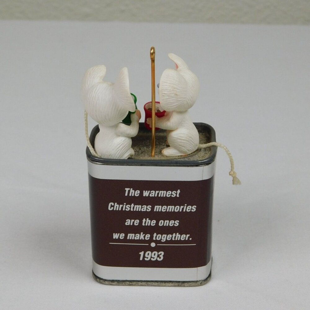 Hallmark Keepsake Ornament 1993 Warm Special Friends Mice Hershey Cocoa Tin Vtg - Picture 5 of 10